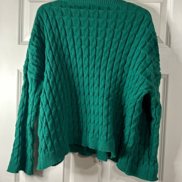 StyleWe XL Green Cable Knit Sweater - Picture 4 of 5
